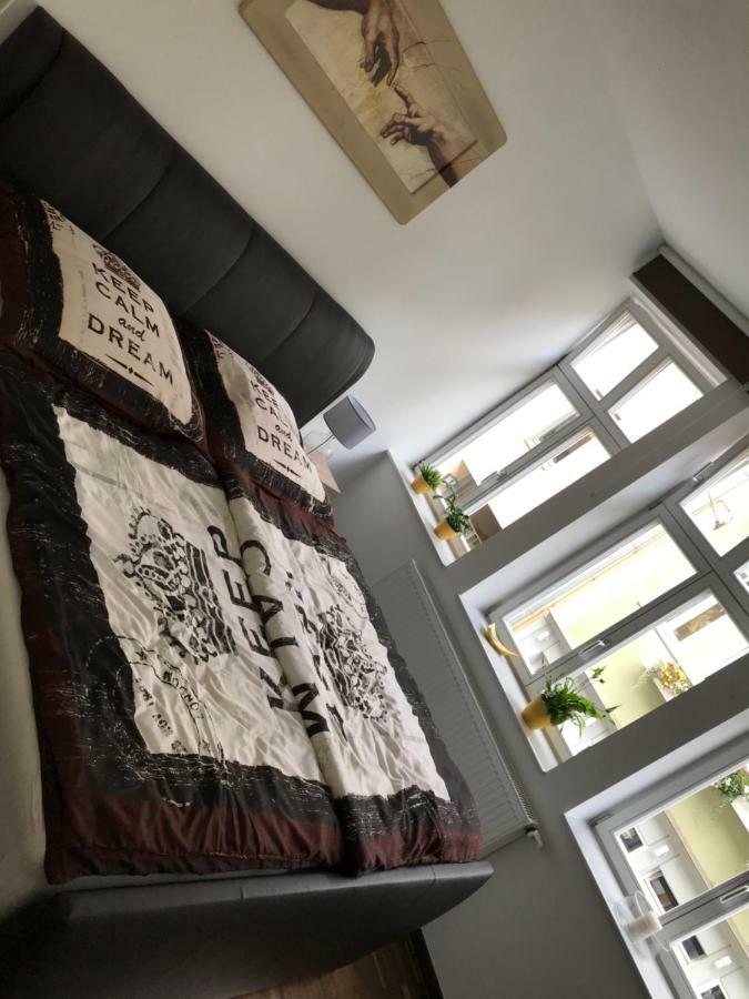 F & W Apartment Ерфурт Екстериор снимка